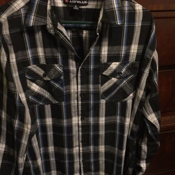 Airwalk Long Sleeve Button Down SHirt - Picture 2 of 5